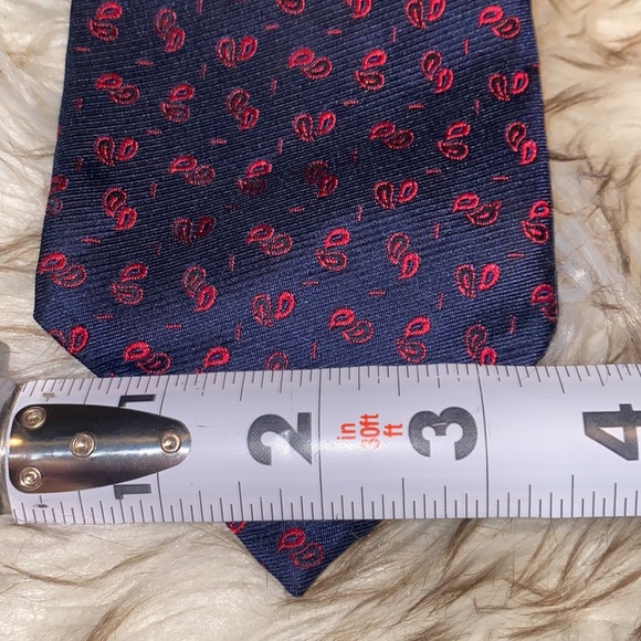 Vintage Burberry Blue & Red Paisley Tie EUC - Picture 6 of 10